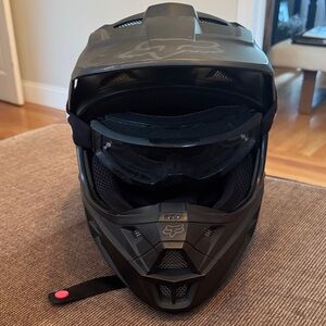 Black matte solid fox racing dirt-bike helmet